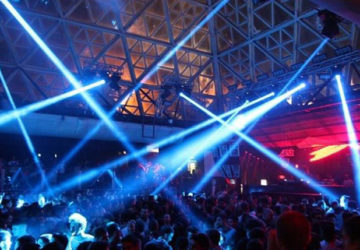 Riccione-Capitale-Vita-Notturna-Storia-Discoteche