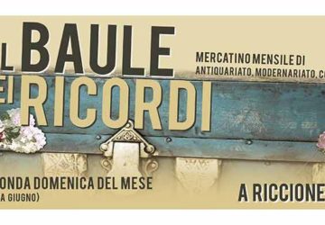 Ogni seconda domenica del mese il mercatino del riuso a Riccione Paese Ogni seconda domenica del mese, dal 9 ottobre all'11 giugno 2023, Il Baule dei Ricordi torna a colorare il cuore di Riccione Paese (Corso F.lli Cervi nel tratto fra i viali Diaz e Ruffini, in piazza Matteotti, viale Lazio vicino alla Biblioteca comunale). L’evento è gradito per la presenza di bancarelle colme di oggetti curiosi e talvolta dimenticati, monete e banconote, bigiotteria, bronzi, calendari, carte geografiche, cartoline, quadri, ceramiche e vetri, chiavi, dischi in vinile, filatelia e storia postale, fotocamere, fumetti, giocattoli, libri antichi, macchine da scrivere, orologi, porcellane, santini, stampe d'epoca, strumenti musicali, carte telefoniche radio a valvole e tanto altro ancora. Informazioni: IAT tel. 0541 426050 A cura: Comitato Riccione Paese, con il patrocinio del Comune di Riccione